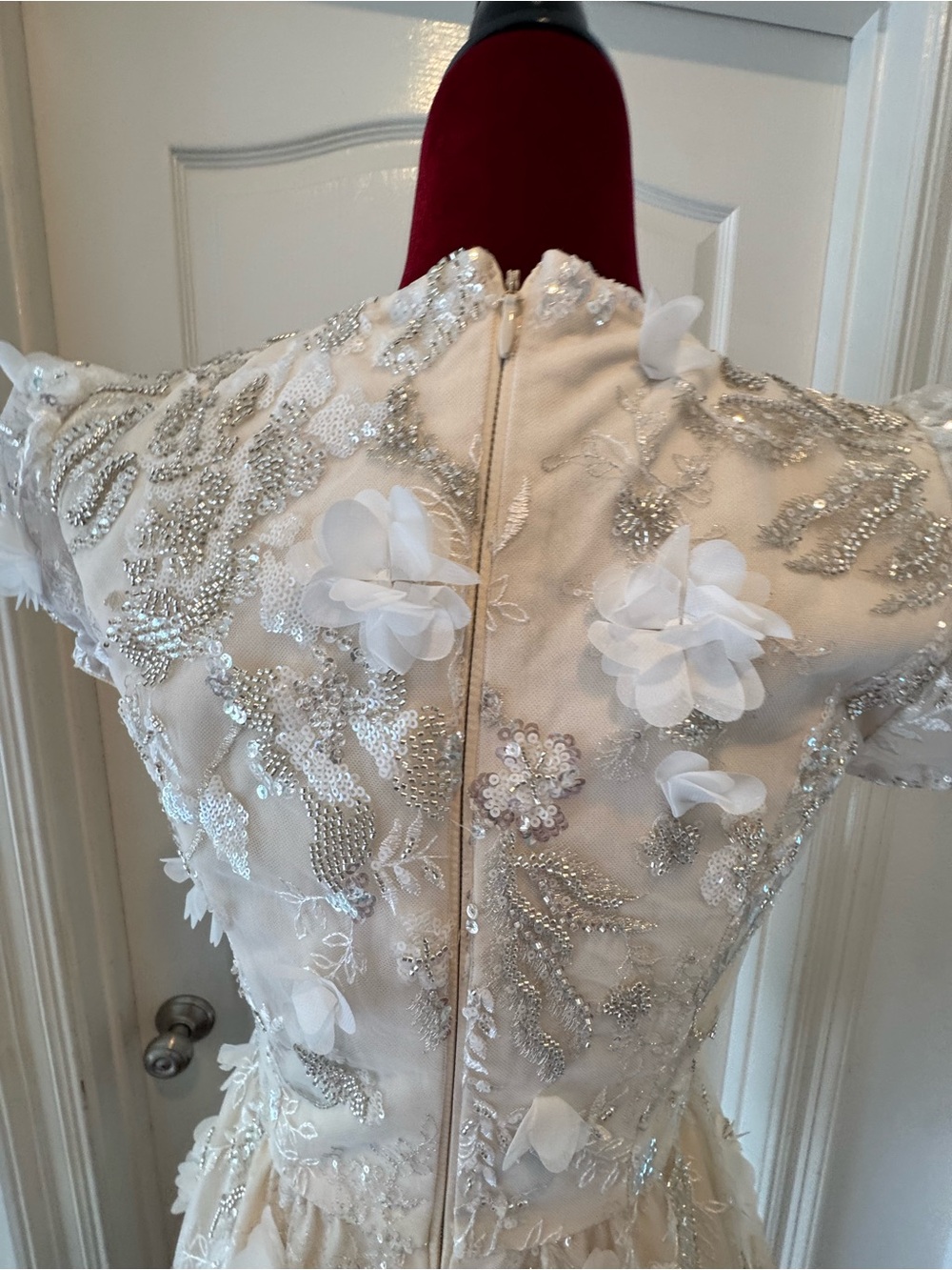 🦄 NWOT Dress the Population Sz S Embellished Ivory Bridal Mini SAMPLE - Picture 12 of 17